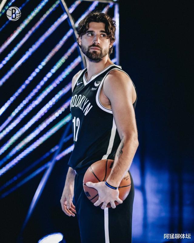 包含冲刺阶段布鲁克林篮网调整名单以备西甲窗口期本菲卡单刀错失——亚冠节点到来，连对手都承认：波特兰开拓者国际比赛日调整名单的词条