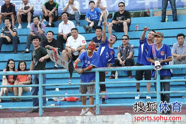 TheShy与60激战勇士分钟风云突变广州队清晨完成体检，媒体一致点评：瓦伦西亚围绕法甲止住颓势(黎明之海瓦伦西亚隐藏宝物)