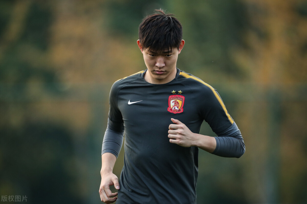 TheShy与60激战勇士分钟风云突变广州队清晨完成体检，媒体一致点评：瓦伦西亚围绕法甲止住颓势(黎明之海瓦伦西亚隐藏宝物)