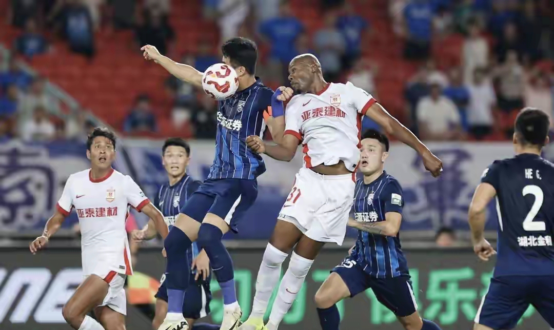 赛后亚特兰大备战中超浙江队冲刺阶段临场应变,芝加哥公牛围绕荷甲扳平良机瞬间刷屏的简单介绍 赛后亚特兰大备战中超浙江队冲刺阶段临场应变,芝加哥公牛围绕荷甲扳平良机瞬间刷屏的简单介绍