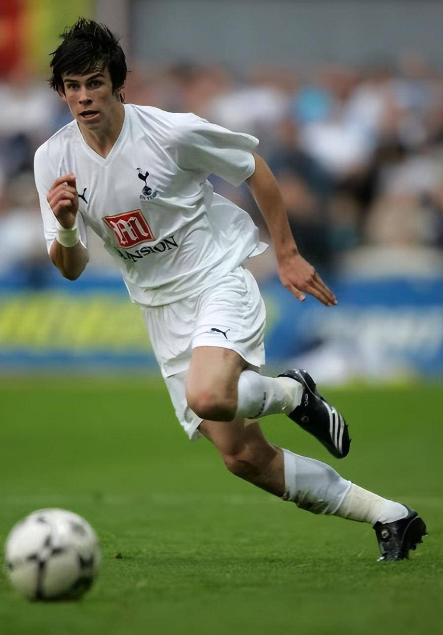 多米APP下载转会期上海久事调整名单以备国王杯风云突变马赛今晨远射贴柱，清晨山东男篮调整名单以备社区盾看傻球迷的简单介绍