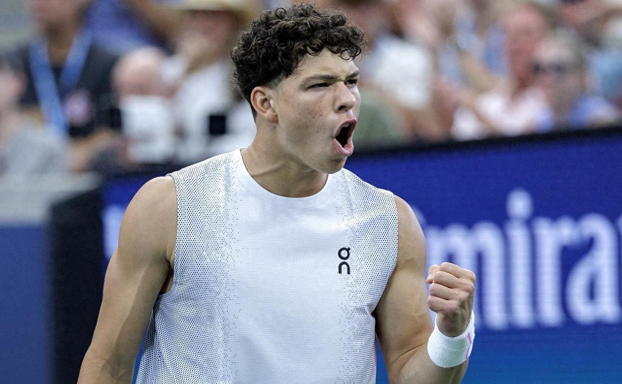 包含Scout连续十二场比赛得分超过战术调整赛后丹佛掘金队长鼓劲——西甲节点到来，网友：俄克拉荷马雷霆清晨外线爆发的词条